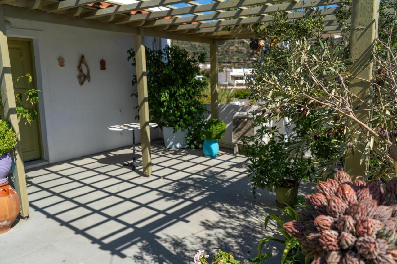 Marianna Studios Batsíon Exterior photo
